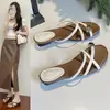 Chinelos confortáveis, sapatos de praia, frescos para os pés, estilo francês, de alta qualidade, estilosos, chinelos femininos para usar ao ar livre, novo modelo de verão, perfeitos para saias 2026