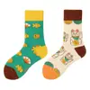 Calcetines originales de moda infantil AB color asimétrico dibujos animados longitud media otoño e invierno caramelos lindos calcetines de algodón para niños y niñas
