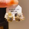 Pendientes Geométricos Minimalistas de Rombo Estilo Coreano con Diamantes, Pendientes Dorados Estilo Maillard, Lujo Ligero, Sensación de Alta Gama, Pendientes Versátiles para Mujer