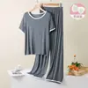 2026 Novo Conjunto de Pijama Feminino de Verão com 8 Cores Lisas, Bojo no Peito, Manga Curta Casual Doce, Shorts