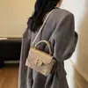 Bolsa de Mão Quadrada Pequena Versátil Popular Transfronteiriça para Mulheres 2025 Inverno Nova Tendência Moda Bolsa de Ombro Único Transversal