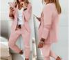 Nuevo traje informal de cuadros escoceses para mujer europea y americana de 2024, ajustado, con solapa y pantalones con cordones.