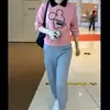 9897 Da Ai Mei Yuan Otoño 2025 Nuevo Patrón de Dibujos Animados Sudadera de Solapa para Mujer Manga Larga Top Corto Adelgazante
