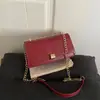 Outono 2026 Nova Moda Tendência Celebridade da Internet Acolchoado Diamante Corrente de Moda Simples Estiloso Versátil Ombro Único Transversal Pequena Bolsa Quadrada