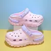 Zuecos para padres e hijos para niños y niñas, verano antideslizantes, resistentes al olor, zapatos de playa suaves para exteriores, sandalias para niños de nuevo estilo, sandalias para niñas