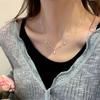 Elegante Collar y Pendientes de Zirconia con Forma de Gota de Agua y Cinco Flores, Famosos por su Lujo Ligero, Alta Gama, Nicho, Simples, Accesorios Versátiles, Cadena para Suéter