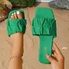 Chinelos Femininos com Design Plissado, Sapatos Casuais de Verão Rasteiros com Bico Quadrado Aberto, Slip-Ons Confortáveis e que Afinam o Pé no Estilo Coreano