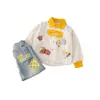Outono 2026 Novo Bebê Roupas de Primavera e Outono Conjunto de Camisa Boneca Fofa Infantil Conjunto de Duas Peças para Meninos Dropshipping