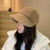 Chapéu de Inverno Feminino Elegante Versátil Lã de Cordeiro Espessado à Prova de Frio Quente Versão Atualizada Aba Curta Afina o Rosto