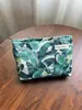 Venta al por mayor de productos en stock de comercio exterior: Bolsa de Cosméticos Hoja de Arce Estilo Bosque, Bolsa Portátil para Guardar Cuidado de la Piel, Bolso de Mano de Viaje, Bolsa de Lona