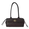 Elegante y a la moda, este nuevo bolso baguette de estilo francés irradia una sensación de lujo y sofisticación, perfecto como bolso de hombro o bolso de mano.