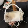 2026 Nuevo Bolso Boston Estilo Nicho con Patrón de Lichi, Bolso de Mano Versátil, Bolso Cruzado de Hombro Casual y Elegante para Mujer