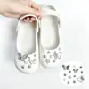 Accesorios para zapatos Croc, piezas para armar tú mismo, flores metálicas tridimensionales de lujo ligero con diamantes y perlas, hebillas de zapato desmontables, decoración de superficie de zapato