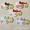 Gato Oso Lazo Dibujos Animados DIY Joyería Pasador Funda de Teléfono Móvil Llavero Agujero Hebilla de Zapato Material Taza de Agua Decoración