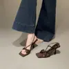 Primer Encuentro: Sandalias de tacón alto de una sola tira con estampado de leopardo retro estilo francés para mujer, perfectas para el verano, con punta cuadrada, detalle de lazo y tacón fino.