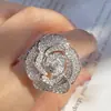 Reloj joya Versa estilo Chanel flor rosa brillante juego de borla completa de circonita de camelia chapado en oro