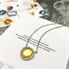 [10] Exquisito collar de cristal de color caramelo de alta calidad, personalizado, con piedra de color triangular, microincrustado, multicorte, para traje femenino