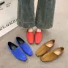 Zapatos de punta cuadrada estilo francés, nicho, estilo old money, nuevo modelo otoño 2026, versátiles con faldas, mocasines planos de gamuza para uso exterior