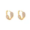 Ear Cuff Zircônia Torcida em Forma de C Personalizado Design Simples de Alto Padrão para Mulheres Luxo Leve Temperamento Único Brinco Versátil Exquisito