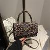 Nova Bolsa de Corrente com Textura Casual Estampada de Leopardo Design de Nicho Personalidade 2025 Bolsa de Ombro Bolsa de Mão Bolsa de Axila Feminina