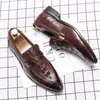 Novos Sapatos de Couro Coreanos Masculinos Bico Fino Tendência Casuais Masculinos Moda Padrão Crocodilo Slip-on Altura Interna Preto