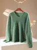 Blusa de tricô floral com decote V e detalhes de nervuras e miçangas para mulheres, com textura fina e brilhante, macia e ajustada ao corpo, adequada como camada base