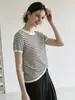 Camiseta francesa com recorte nas costas para mulheres com design listrado, nova coleção de verão 2026, top de malha de manga curta justo, doce e ousado