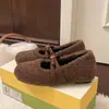 Zapatos Mary Jane para mujer con aumento de altura interno, hechos de lana de cordero cálida y suave, diseño poco profundo, nuevo modelo otoño/invierno 2026, suela suave, mocasines de felpa versátiles