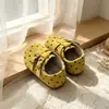 Zapatos planos de lunares estilo coreano para niñas, nueva colección otoño/invierno 2026, zapatos para niños pequeños de suela blanda, zapatos de princesa de moda estilo coreano