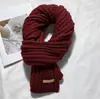 Versátil Novo Outono e Inverno 2025 Ano Novo Presente de Natal Cachecol Vermelho Tricô Cor Sólida para Mulheres Inverno Quente Estilo Japonês