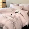 Nuevo juego de ropa de cama bordado de cuatro piezas, amigable con la piel, lavable a máquina, juego de sábanas de cuatro piezas, al por mayor