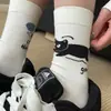 Calcetines AB de Dibujos Animados Divertidos de Moda Ins Coreanos para Mujer Personalidad Sentido del Diseño Creativo Asimétricos Izquierdo y Derecho de Longitud Media Combinan con Todo