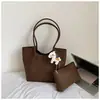 Bolsa Tote de Luxo de Nicho, Alta Capacidade, Estilo Minimalista, Nova Bolsa de Ombro, Versátil para o Dia a Dia, Bolsa de Braço