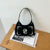 Bolsa vintage estilo japonês para axila feminina, nova coleção 2026, design de alta qualidade, adequada para o dia a dia, com detalhes bordados, bolsa de ombro versátil, bolsa transversal moderna