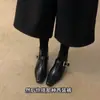 Textura de Couro Bovino, Botas Curtas Muito Atraentes e Confortáveis para Mulheres, Bico Quadrado Fashion com Fivela, Botas Fashion que Aumentam a Altura para Mulheres Baixas