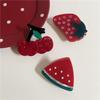 Mostrando cabelo branco vermelho Grab ins Holiday Fruit Shark Clip Grab Hairpin
