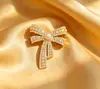 Broche de Moda y de Alta Gama, Pin Exquisito y Lujoso para Ropa, Estilo de Lujo Ligero y Elegante, Medalla, Nuevo Modelo 2026, Accesorio de Pin