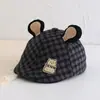 Chapéu Infantil Estilo Coreano Primavera e Outono Xadrez Urso Boina para Meninos e Meninas Urso Fofo Casual Versátil