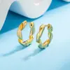 Nuevos ear cuffs geométricos retorcidos de alta calidad, pendientes minimalistas y elegantes para mujer