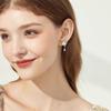 Aretes de Flor con Micro-Incrustaciones de Diamantes de Zirconia Rosa Brillante, Aretes Pequeños Dulces de Concha con Forma de Flor, Estilo Caliente de Douyin
