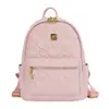 Nova mochila de PU com relevo em formato de coração para estudantes, mochila leve para o dia a dia e viagens, mochila pequena estilosa