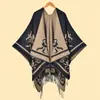 Atacado Outono e Inverno Feminino Xale com Franjas e Fenda Jacquard de Flores Grandes Retrô Xale Externo Engrossado Venda Quente Transfronteiriça