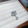 Pinzas para Orejas Populares Coreanas y Japonesas de Zirconia y Perla Gota de Agua, Sin Perforación, Lujo Ligero, Brazaletes para Orejas de Gama Alta, Pendientes de Moda para Mujeres