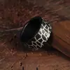 Europa e Estados Unidos transfronteiriços quente original simples rachadura titânio aço anel masculino personalidade moda 10MM largura anel não desbota