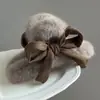Moda Outono e Inverno Presilha de Cabelo Laço de Pelo de Coelho para Mulheres, Presilha Grande de Tubarão Grampo de Pelúcia para Penteado no Topo da Cabeça