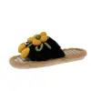 Pantuflas casuales, pantuflas de algodón para mujer 2026, diseño floral de suela suave, zapatos cálidos nuevos, color liso, para uso en casa, felpa de suela plana, antideslizantes