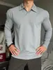 Camisa de entrenamiento de manga larga para hombre, otoño, cuello polo/Henley, para correr, deportes, fitness, simple y elegante, color liso, adecuada para usar en capas