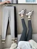 Pantalones de mujer de marca OEMODM para otoño e invierno, forrados de polar, engrosados, pantalones cálidos de algodón con ribete de borrego en los puños, leggings