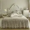 Falda de Cama Acolchada Estilo Princesa Cubre Cama Dos en Uno Borde Feo Encaje Cubre Cama Falda de Cama Estilo Cuatro Estaciones Universal Cubre Colchón