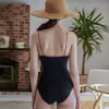 Traje de baño para mujer de estilo coreano, nuevo, para deportes al aire libre, bikini pequeño y fresco de dos piezas, sexy, para aguas termales y playa